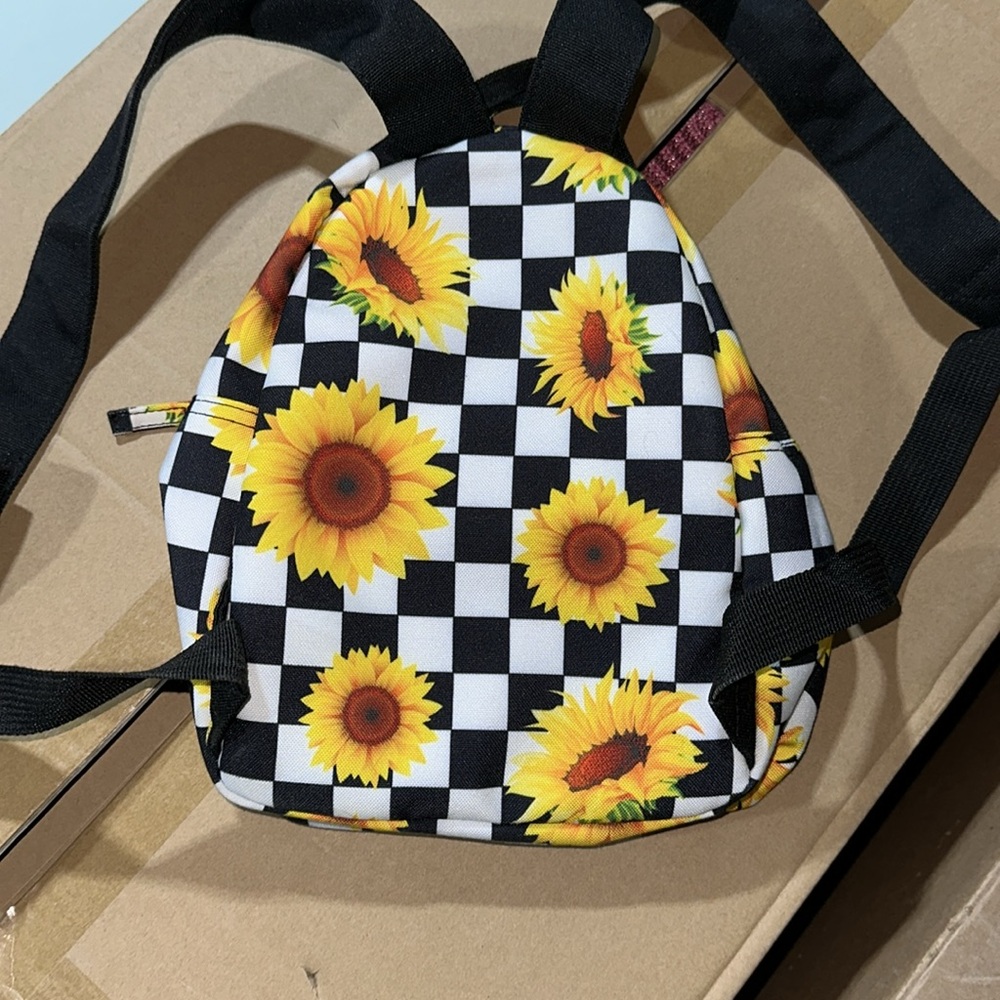 Sunflower/checkered flag backpack purse - Picture 3 of 4